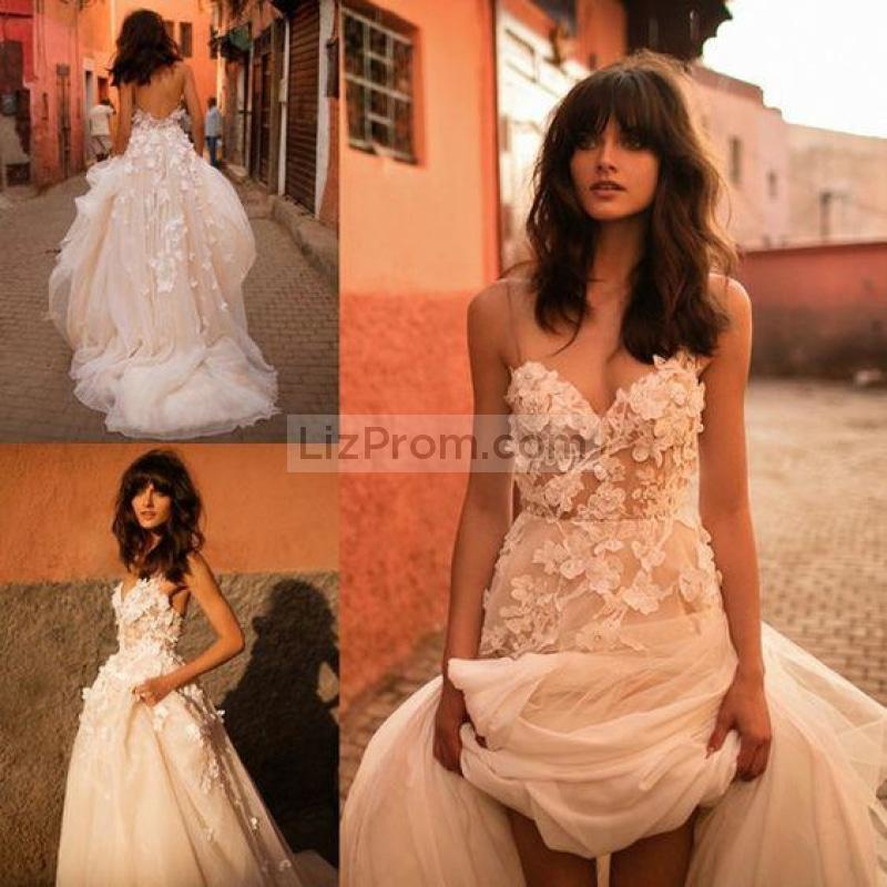 White Tulle Applique Spaghetti Straps Wdding Dress